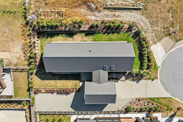 Photo of property in 13 Magpie Place, Lake Hawea, Wanaka, 9382