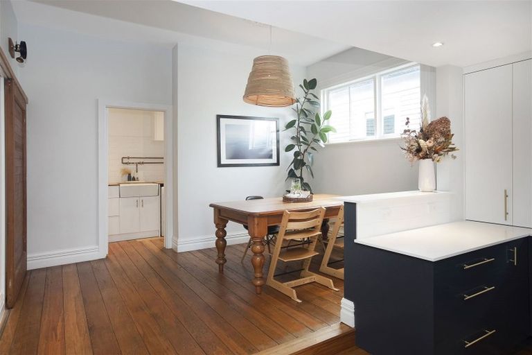 Photo of property in 215 Springfield Road, St Albans, Christchurch, 8014