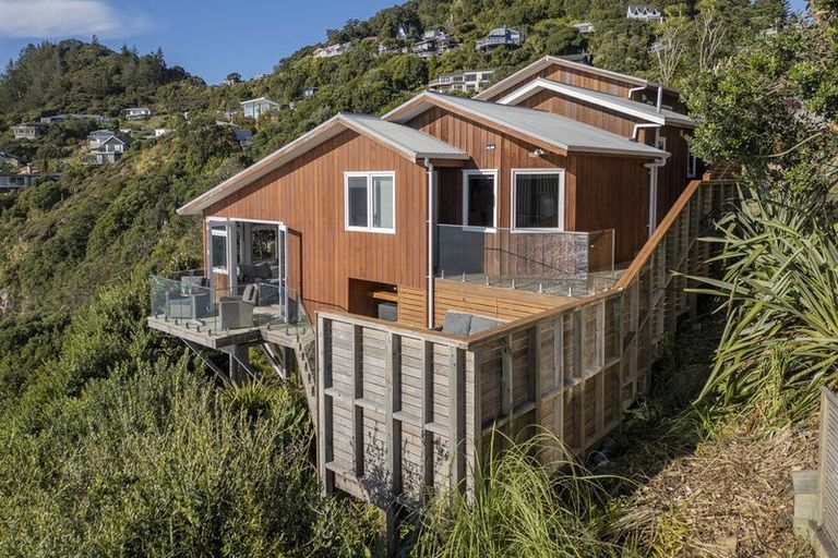 Photo of property in 61 Motuhoa Road, Tairua, 3508