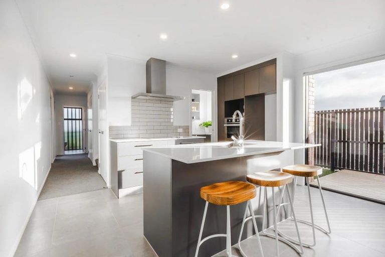 Photo of property in 20 Atutahi Lane, Papamoa, 3118