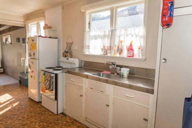 Photo of property in 4 Victor Street, Dannevirke, 4930