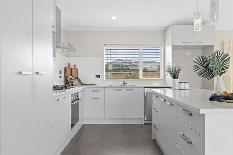 Photo of property in 18 Piwakawaka Court, Rototuna North, Hamilton, 3210