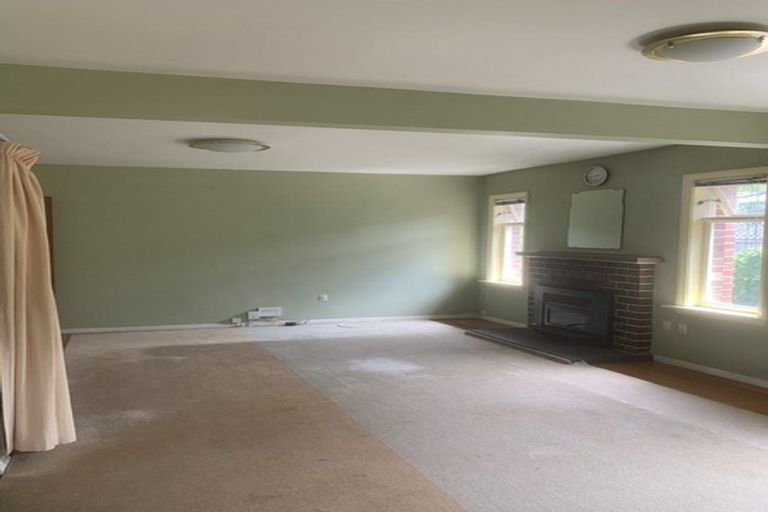 Photo of property in 130 Yaldhurst Road, Sockburn, Christchurch, 8042