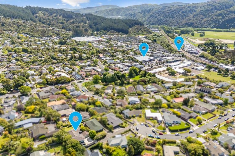 Photo of property in 43c Dowling Grove, Silverstream, Upper Hutt, 5019