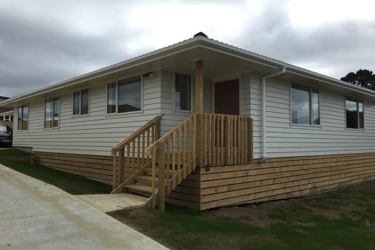 Photo of property in 68a Kelman Road, Kelston, Auckland, 0602