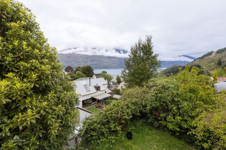 Photo of property in 10 Arawata Terrace, Fernhill, Queenstown, 9300