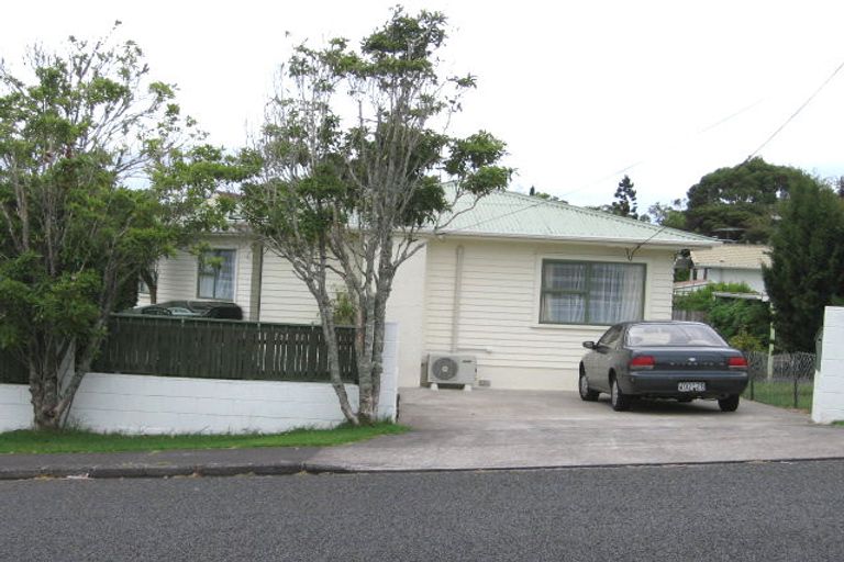 Photo of property in 2/53 Seaview Road, Glenfield, Auckland, 0629