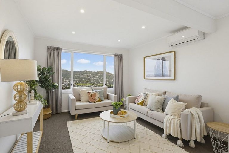 Photo of property in 8a Ceres Crescent, Johnsonville, Wellington, 6037