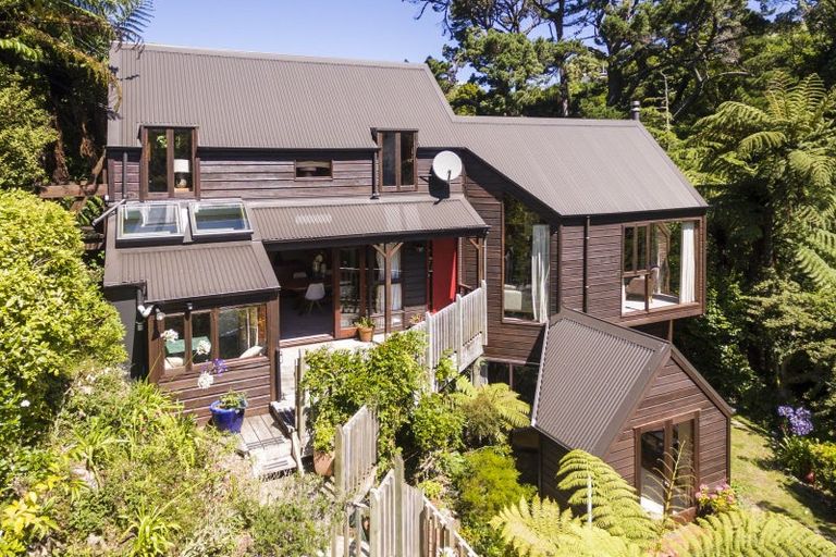 Photo of property in 30 Delhi Crescent, Khandallah, Wellington, 6035