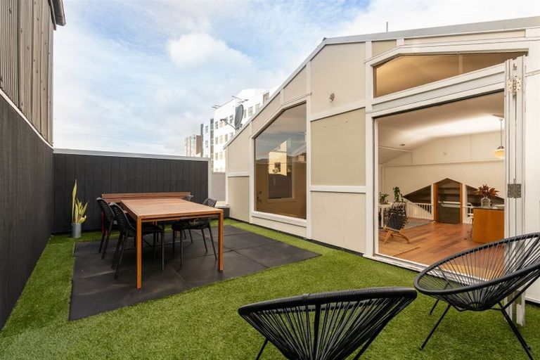 Photo of property in 8-10 Egmont Street, Te Aro, Wellington, 6011