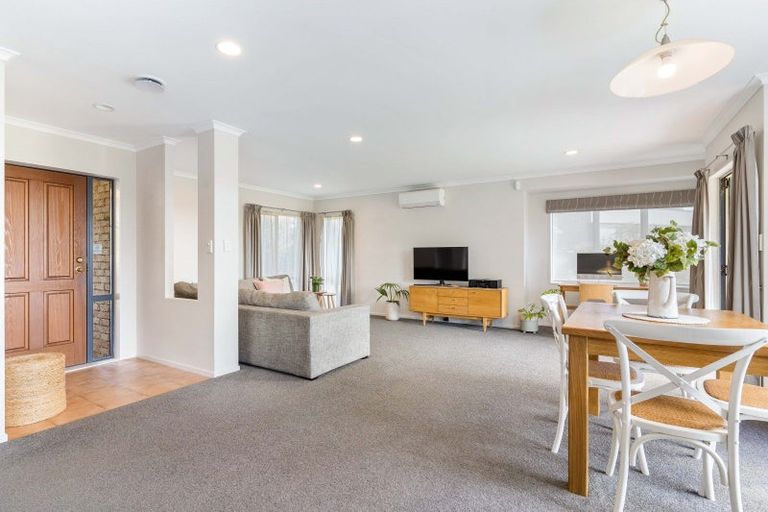 Photo of property in 11 Peregrine Place, Welcome Bay, Tauranga, 3112