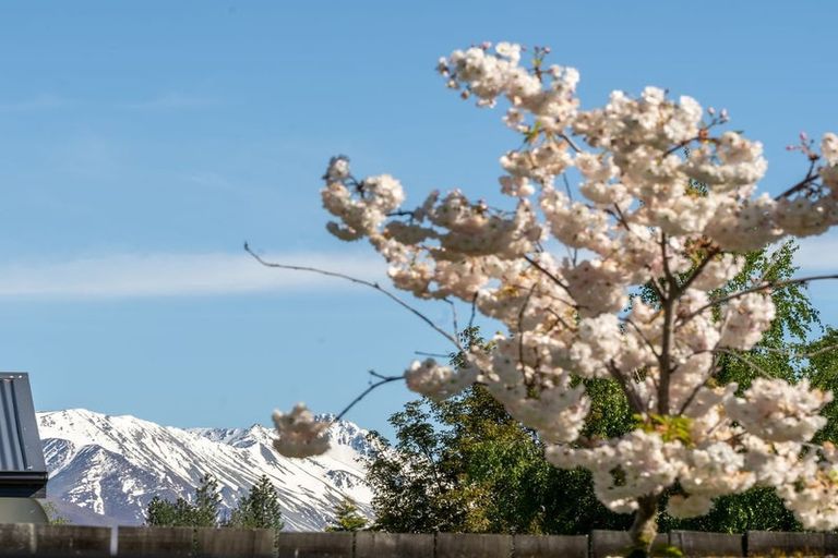 Photo of property in 10 Rhoboro Road, Twizel, 7901