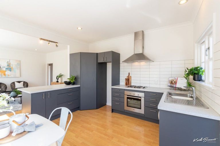 Photo of property in 33 Waiwhetu Road, Waiwhetu, Lower Hutt, 5010