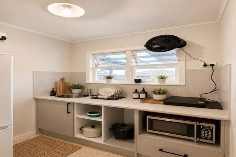 Photo of property in 28 Lewis Street, Glenview, Hamilton, 3206