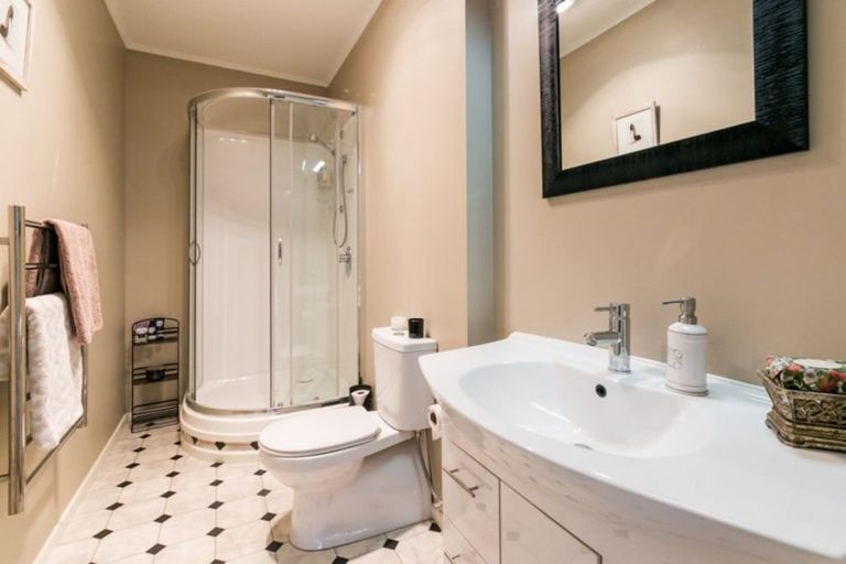 Photo of property in 18 Greenwood Road, Havelock North, 4130