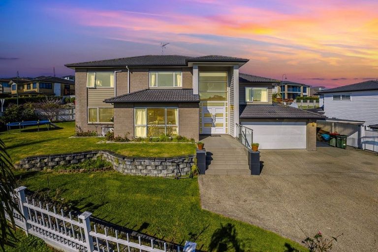 Photo of property in 11 Henriette Place, The Gardens, Auckland, 2105