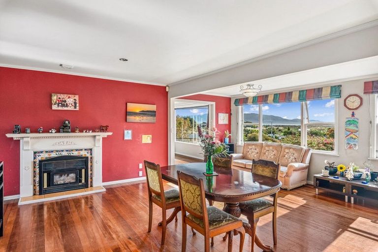 Photo of property in 6 Ruru Road, Otaihanga, Paraparaumu, 5036