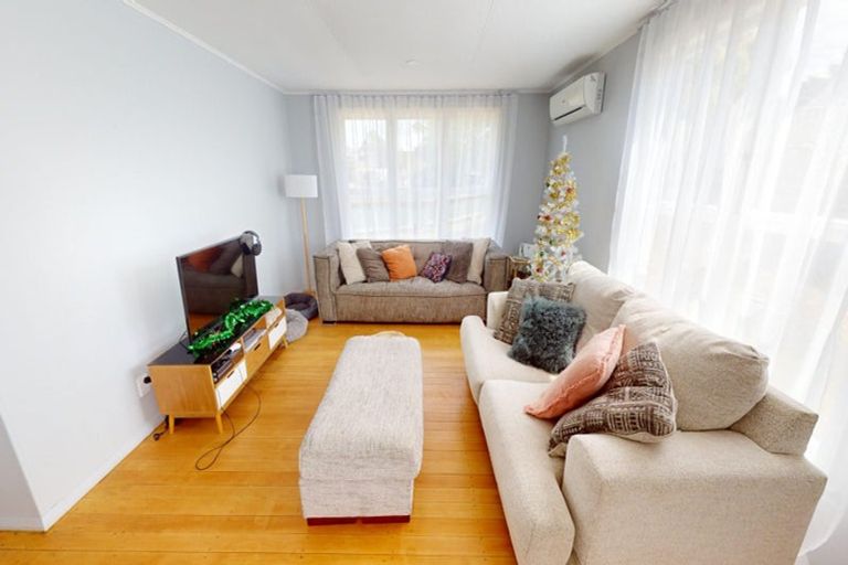 Photo of property in 42 Ruapehu Street, Castlecliff, Whanganui, 4501