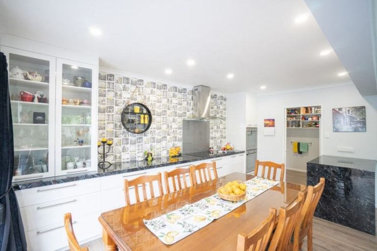 Photo of property in 9 Linmor Place, Terrace End, Palmerston North, 4410