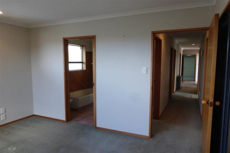 Photo of property in 32 Checketts Avenue, Halswell, Christchurch, 8025