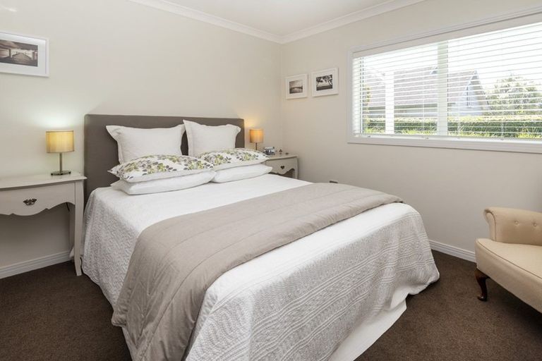 Photo of property in 13 Compass Way, Half Moon Bay, Auckland, 2012