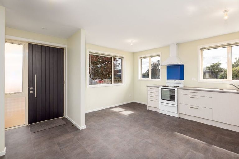 Photo of property in 24 Shortland Street, Wainoni, Christchurch, 8061