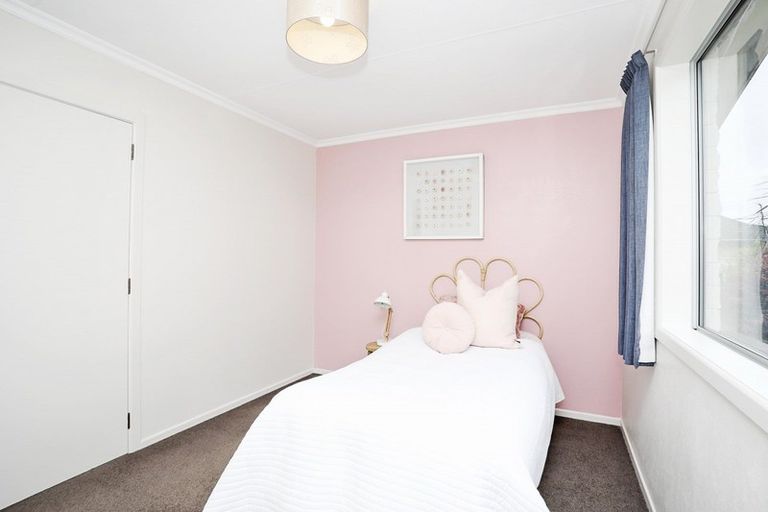 Photo of property in 54 O'byrne Street, Waikiwi, Invercargill, 9810