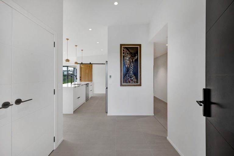 Photo of property in 66 Flint Road West, Stratford, 4332