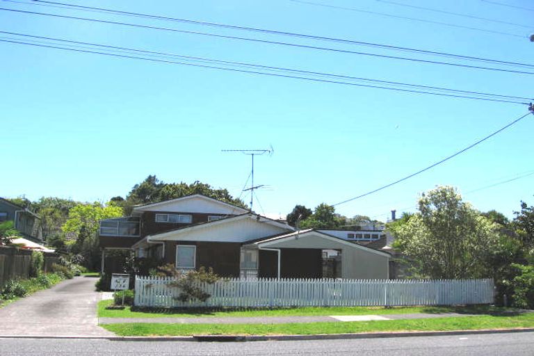 Photo of property in 2/136a Nile Road, Milford, Auckland, 0620