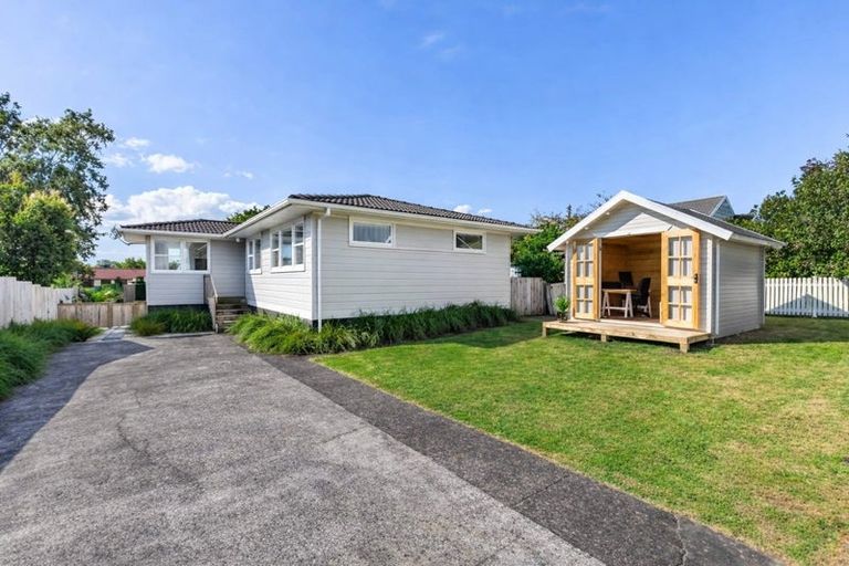 Photo of property in 24 Taioma Crescent, Te Atatu Peninsula, Auckland, 0610