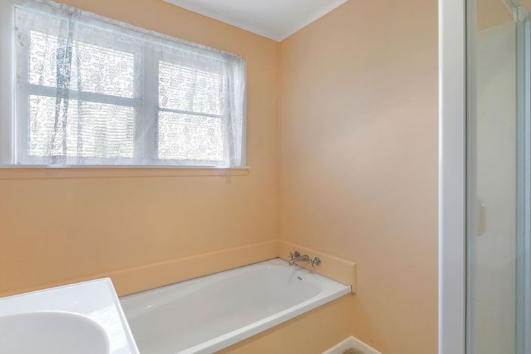 Photo of property in 243 Main Road, Tawa, Wellington, 5028