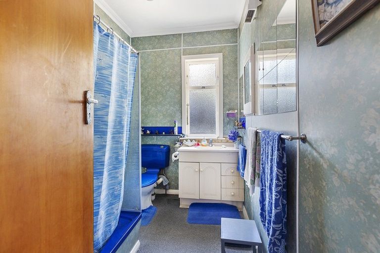 Photo of property in 181 Houghton Bay Road, Houghton Bay, Wellington, 6023