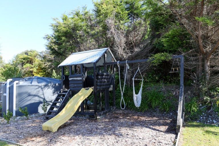 Photo of property in 176 Alma Road, Westport, Cape Foulwind, 7892