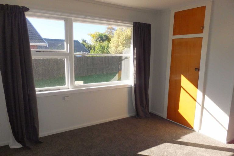Photo of property in 2 Longmuir Street, Ilam, Christchurch, 8041