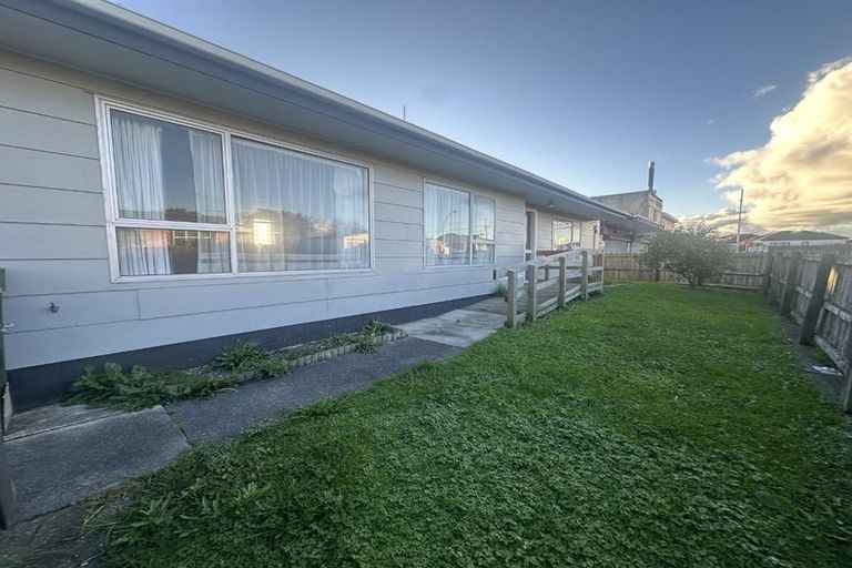 Photo of property in 2/100 Cargill Street, Papakura, 2110