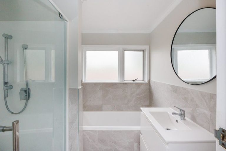 Photo of property in 73 Lockhart Avenue, Milson, Palmerston North, 4414