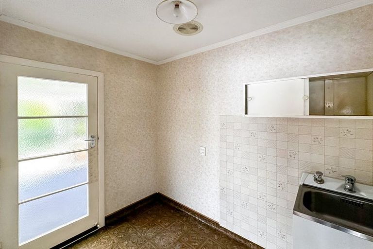 Photo of property in 44 Westminster Road, Wainuiomata, Lower Hutt, 5014