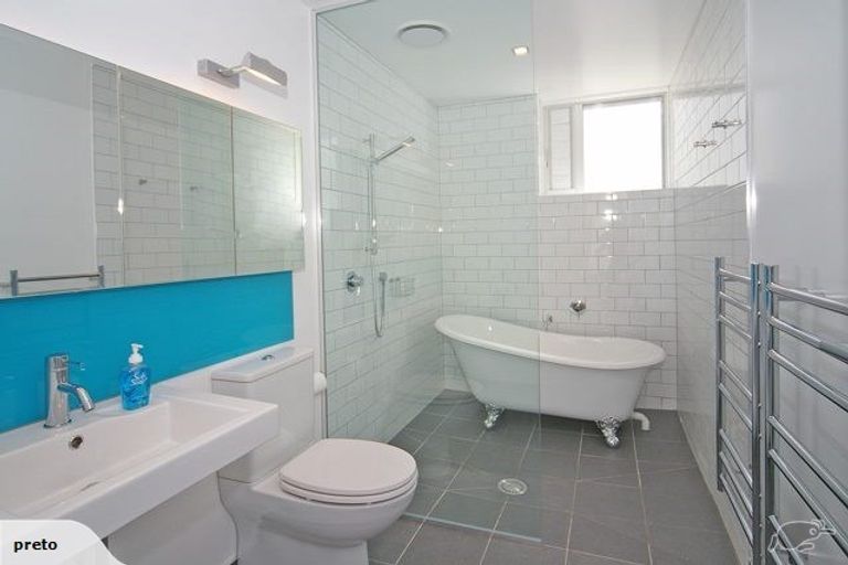 Photo of property in 77b View Road, Houghton Bay, Wellington, 6023