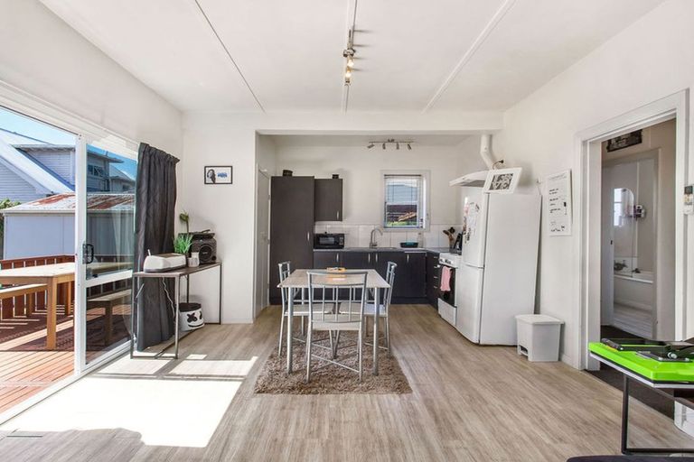 Photo of property in 4 Pascoe Avenue, Mairehau, Christchurch, 8013