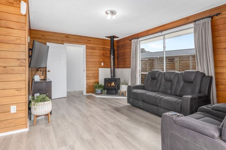 Photo of property in 40 Walton Road, Paraparaumu Beach, Paraparaumu, 5032