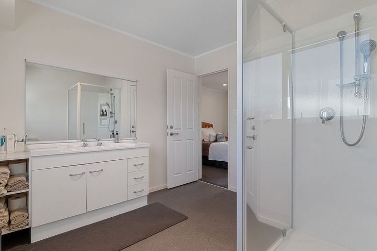 Photo of property in 4 Claxton Avenue, Pauanui, Hikuai, 3579