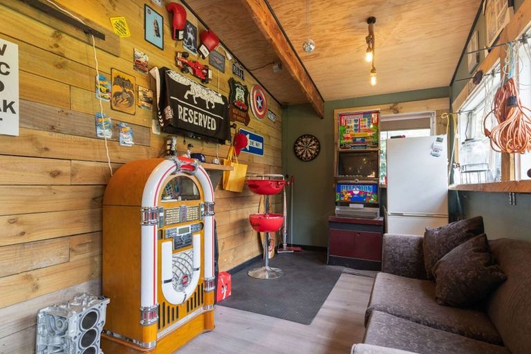 Photo of property in 25 Chester Road, Clareville, Carterton, 5791