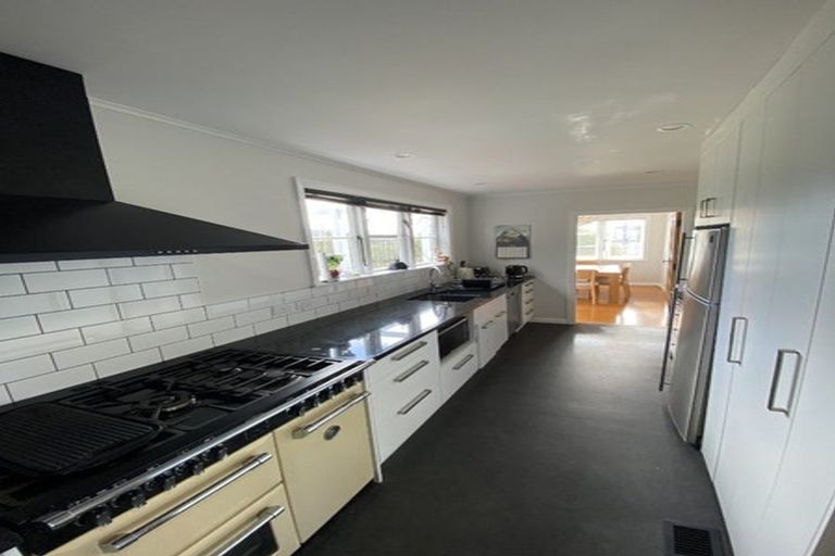 Photo of property in 106 Campbell Street, Karori, Wellington, 6012