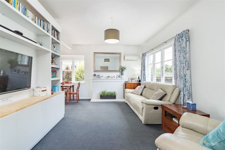 Photo of property in 55 Oxford Terrace, Epuni, Lower Hutt, 5011