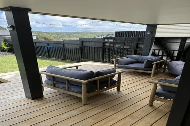 Photo of property in 2/19 Ringi Lane, Orewa, 0931