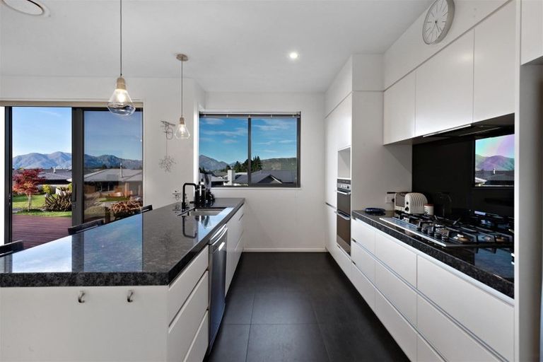 Photo of property in 8 Turnbull Crescent, Wanaka, 9305