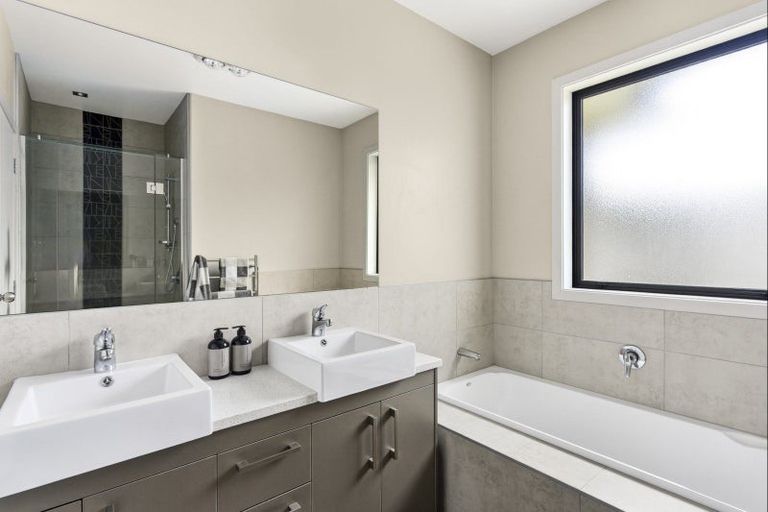 Photo of property in 5 Vosper Close, Leamington, Cambridge, 3432