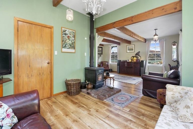 Photo of property in 9 Cunningham Terrace, Lyttelton, 8082