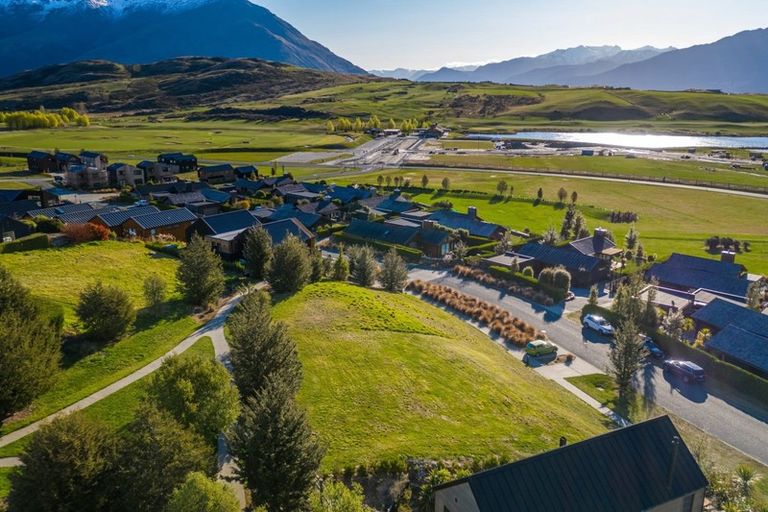 Photo of property in 23 Rannoch Drive, Jacks Point, Queenstown, 9371
