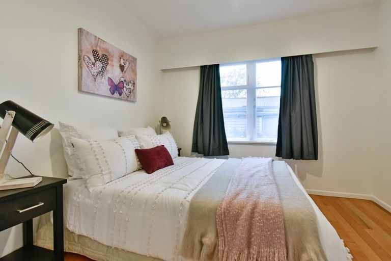 Photo of property in 8 Lloyd Avenue, Papatoetoe, Auckland, 2025